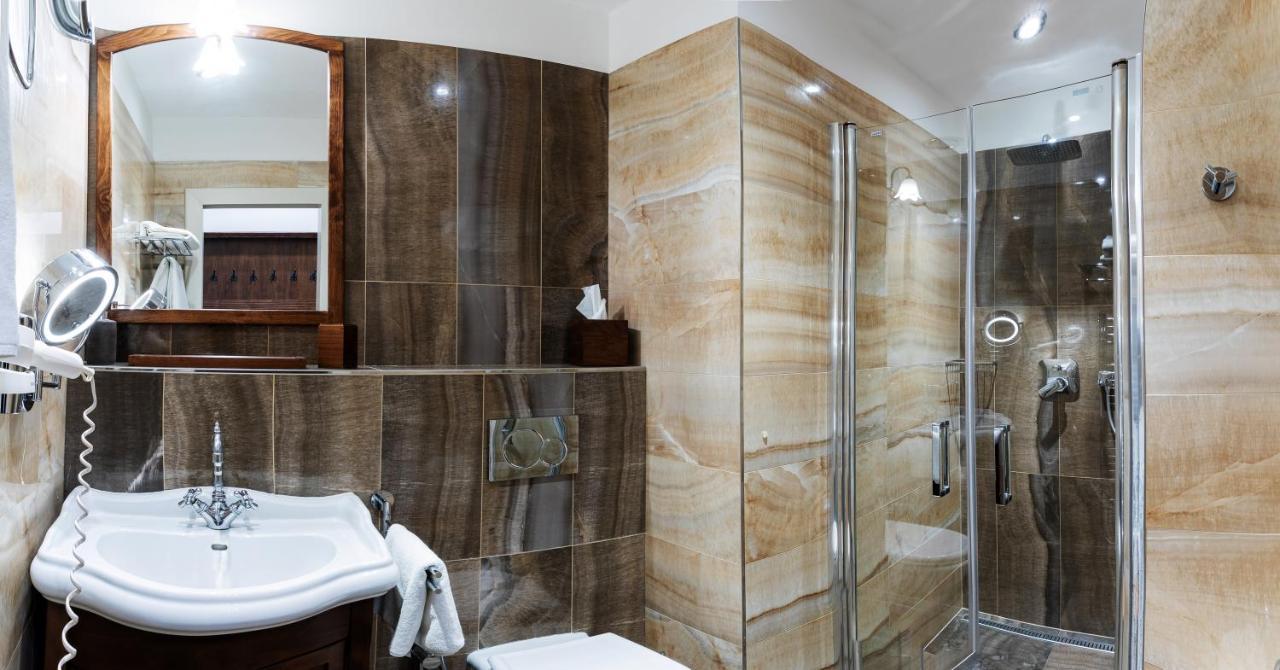 Aristocratic Superior Double Room,1088478985:JPEG